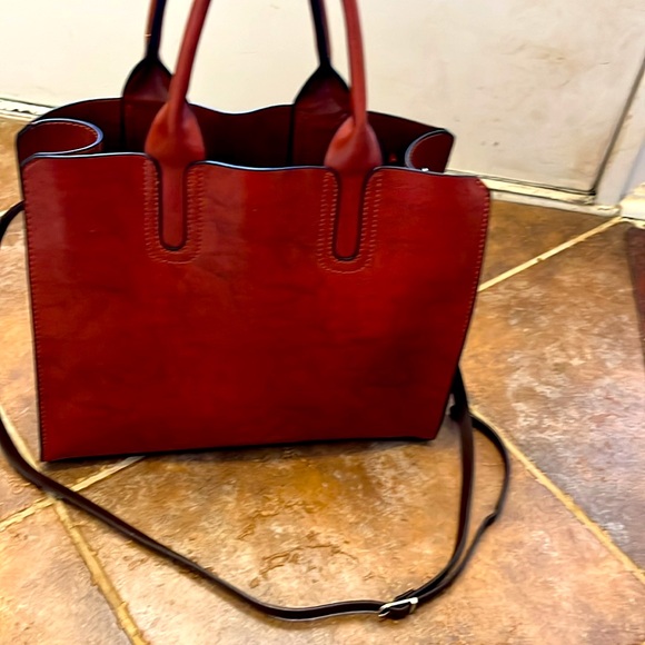 BRAND NEW, RICH, CARAMEL COLORED SHOULDER BAG/HANDBAG/TOTE/CROSSBODY BAG - Picture 3 of 8